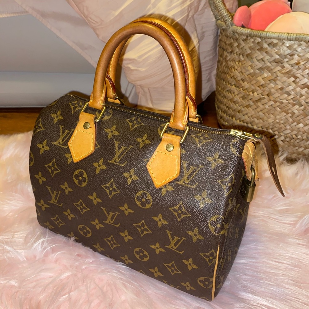 Louis Vuitton Speedy 25